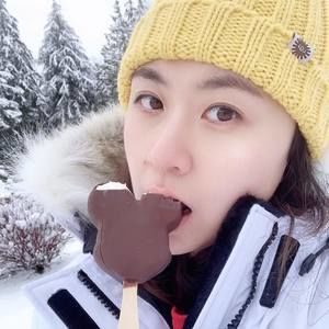 Meet your Posher, Vicky ran